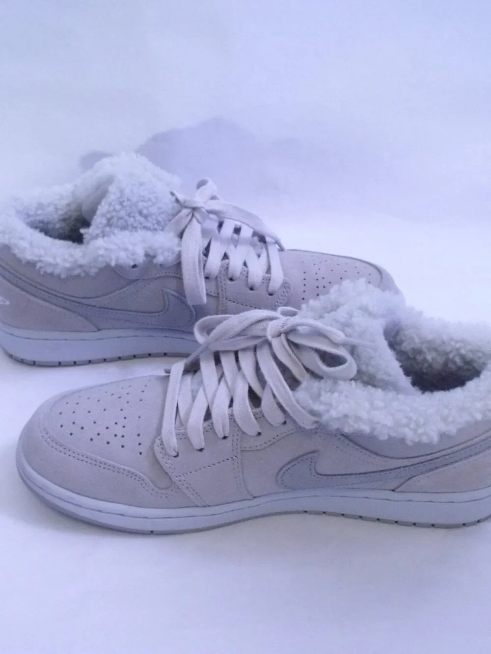 Air Jordan 1 Low SE Sherpa Fleece Gray Sneakers
